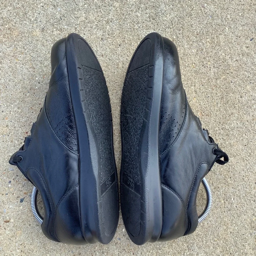 SAS Free Time Mens Black Leather Walking Shoes Comfort Sneakers Size 9.5 Wide